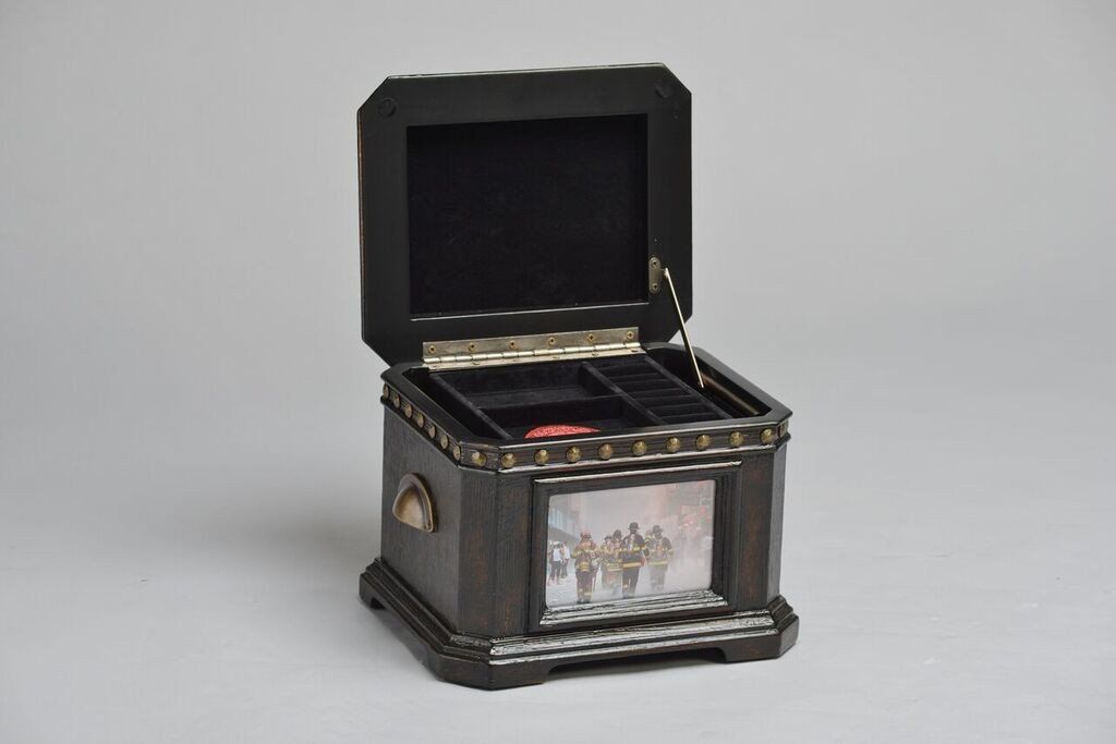 Freedom Memory Box / Urn