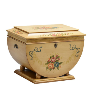 Colonial Life Chest